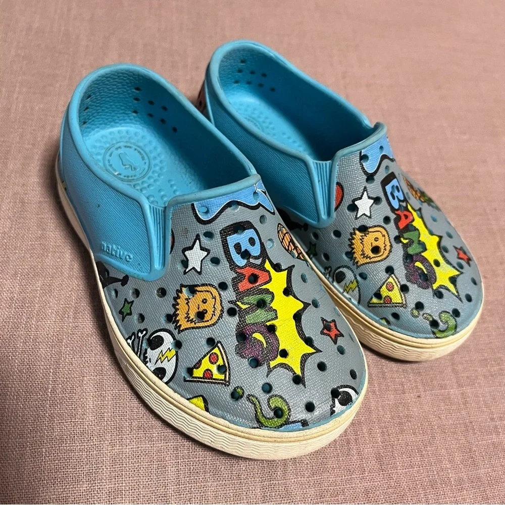 Native Kids Graphic Slip-On Shoes - Gray and Blue Mikes Print Size 8